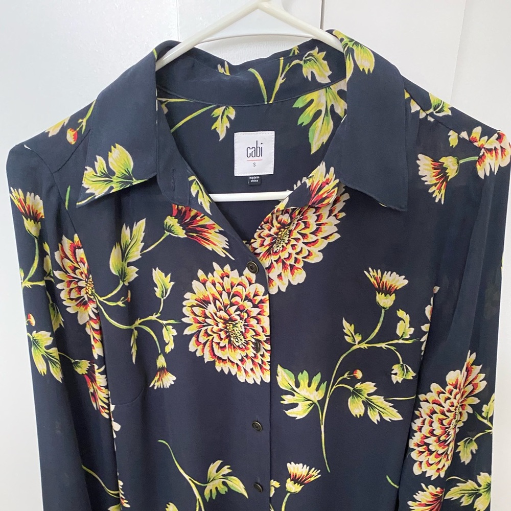Cabi Floral Shirt - Size Small